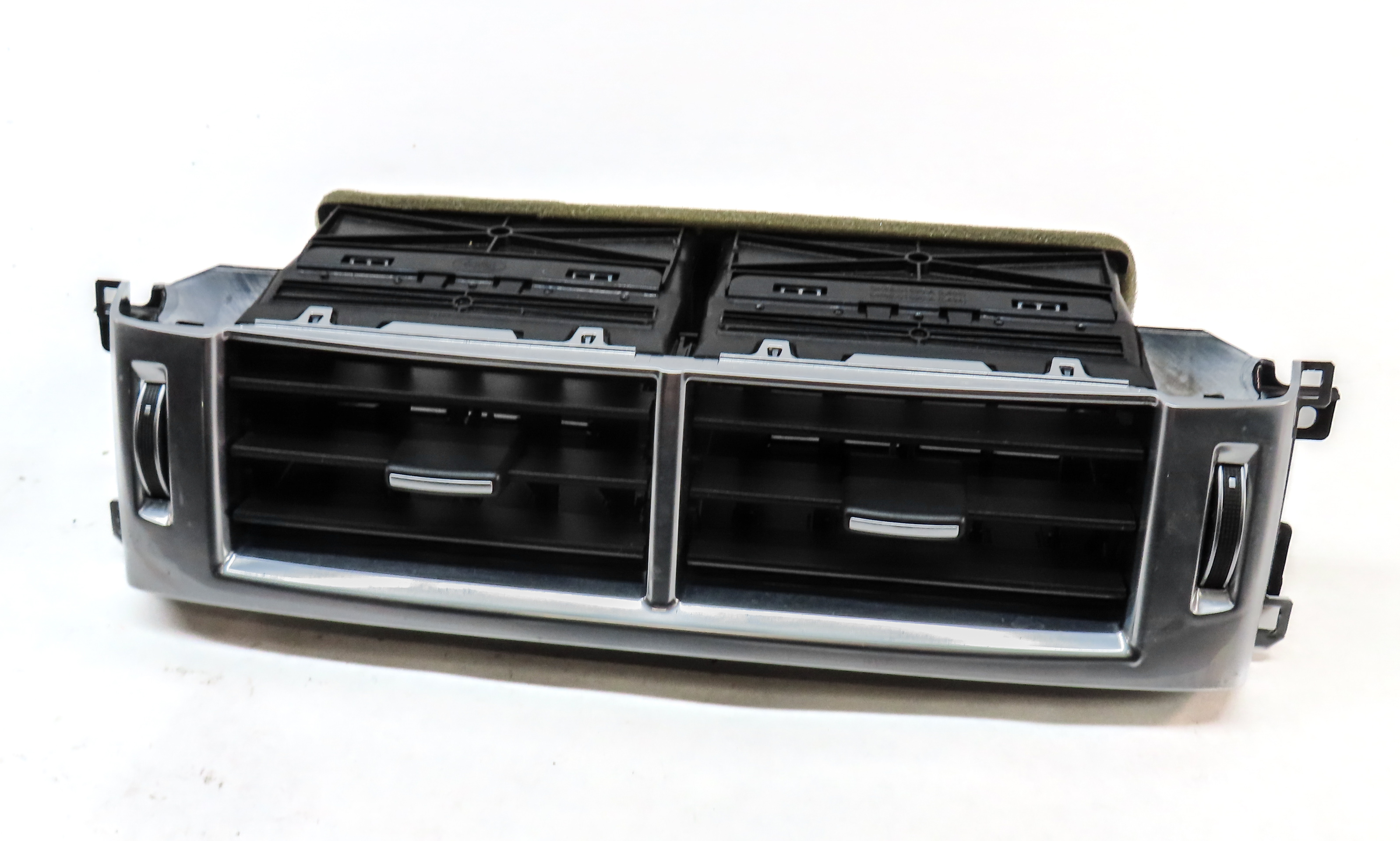 2015 LAND RANGE ROVER SPORT (L494) FRONT CENTER DASH HEAT AC AIR VENT (BLACK) — exact item pictured